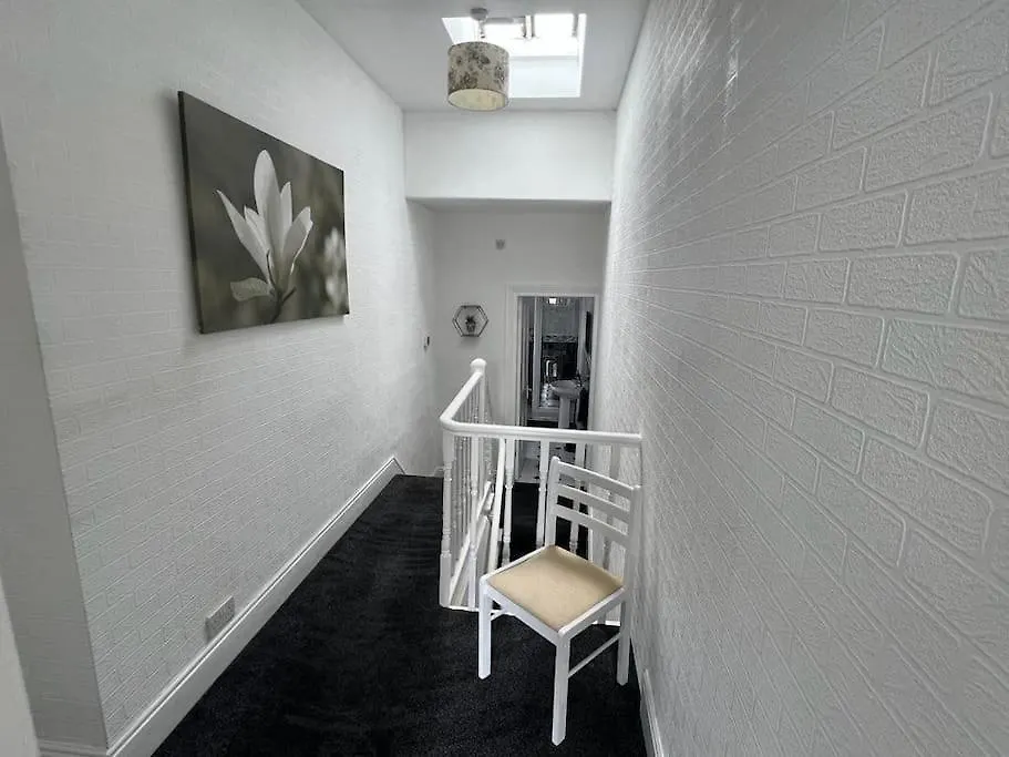 No 33 Central Blackpool Villa Holiday home